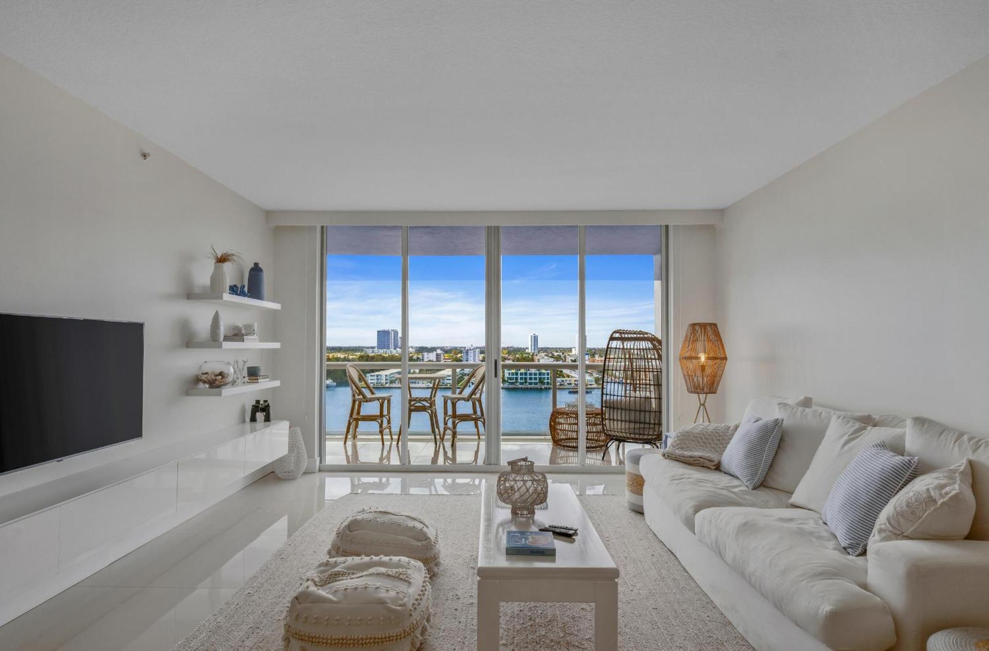 Relaxation At Its Finest - Oceanview Condo #1206 In Golden Bay With Free Parking Sunny Isles Beach Kültér fotó