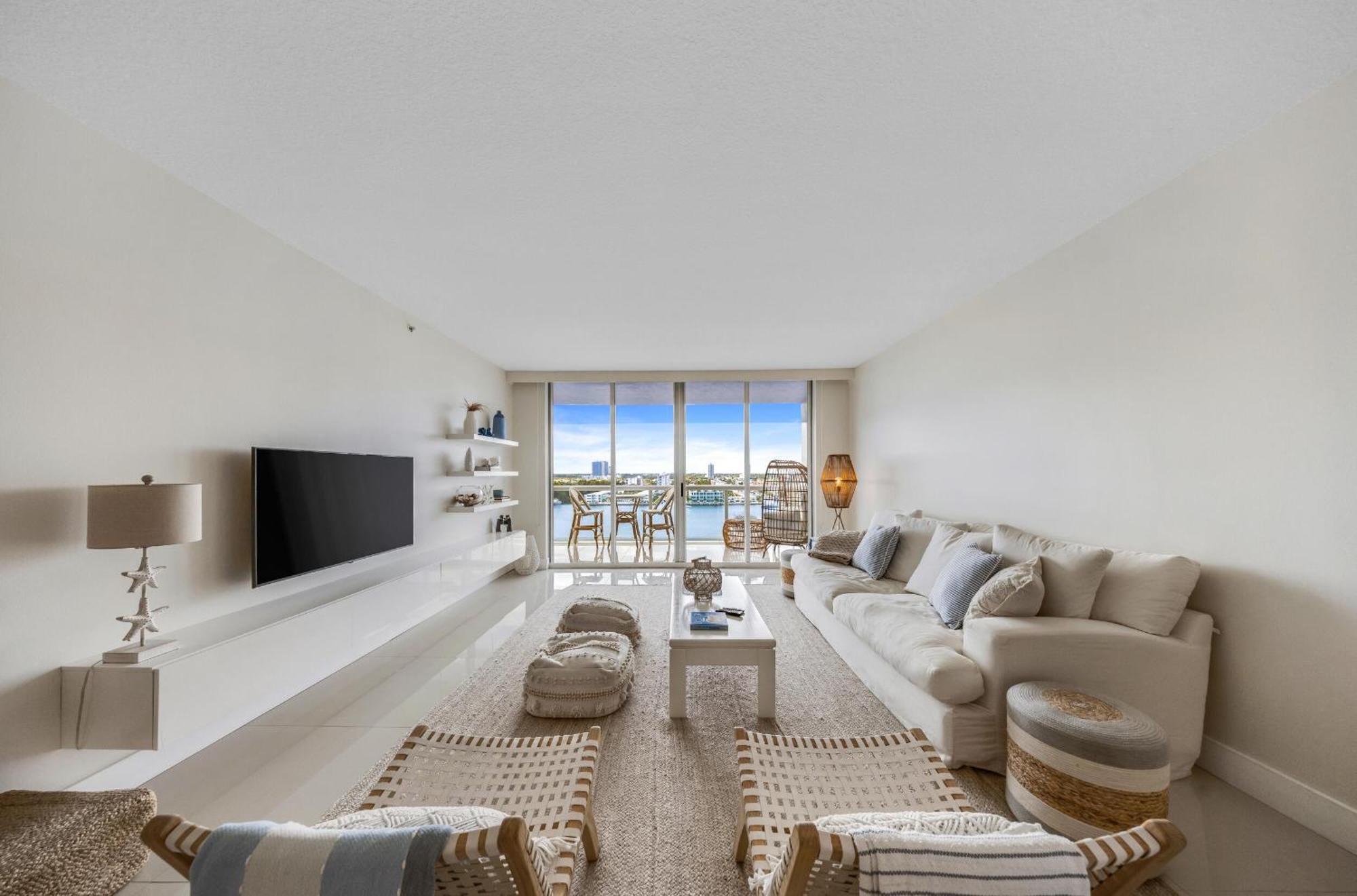 Relaxation At Its Finest - Oceanview Condo #1206 In Golden Bay With Free Parking Sunny Isles Beach Kültér fotó