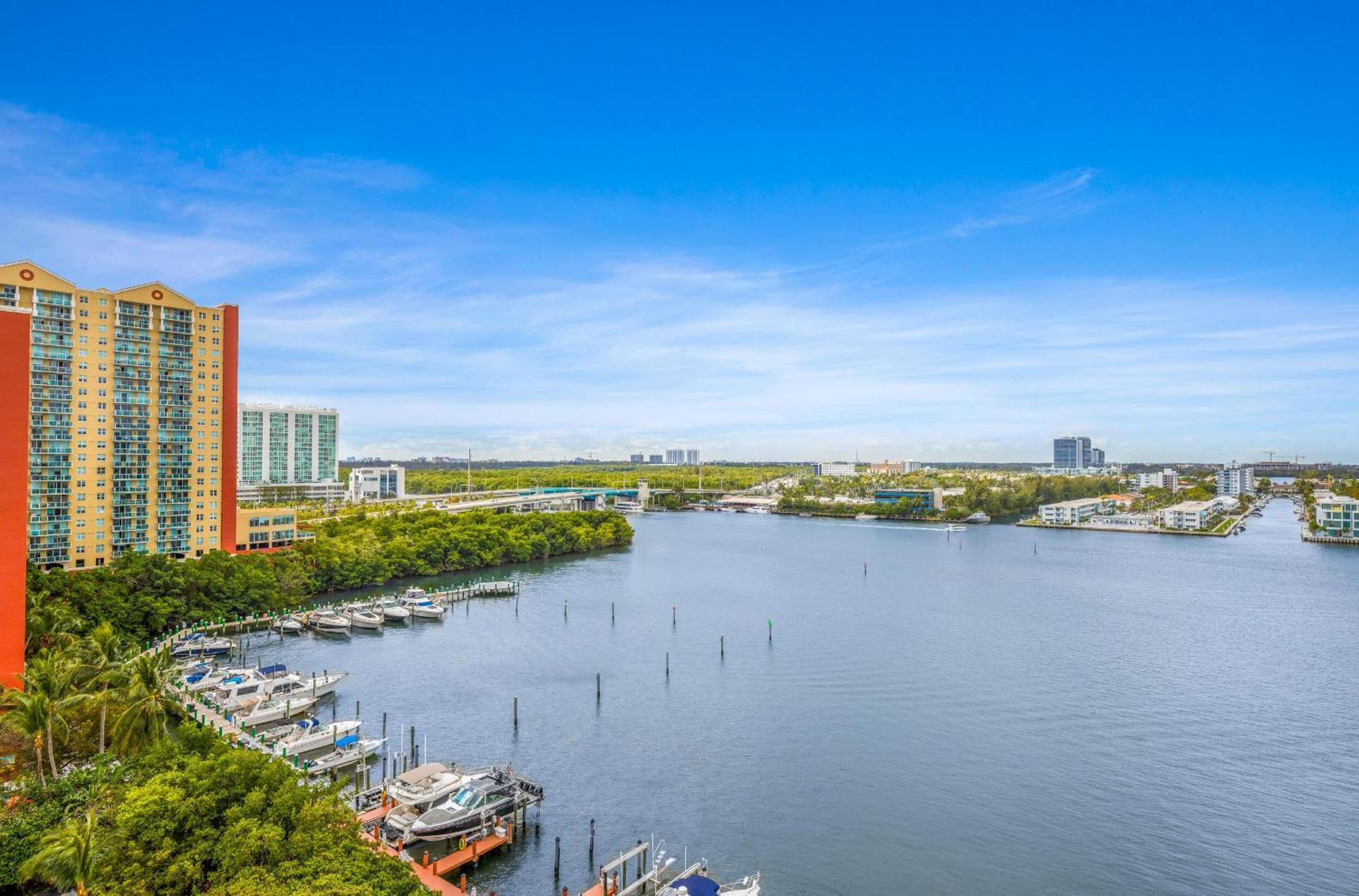 Relaxation At Its Finest - Oceanview Condo #1206 In Golden Bay With Free Parking Sunny Isles Beach Kültér fotó