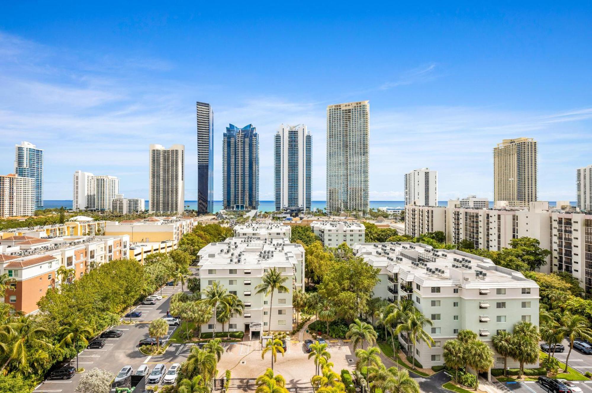 Relaxation At Its Finest - Oceanview Condo #1206 In Golden Bay With Free Parking Sunny Isles Beach Kültér fotó